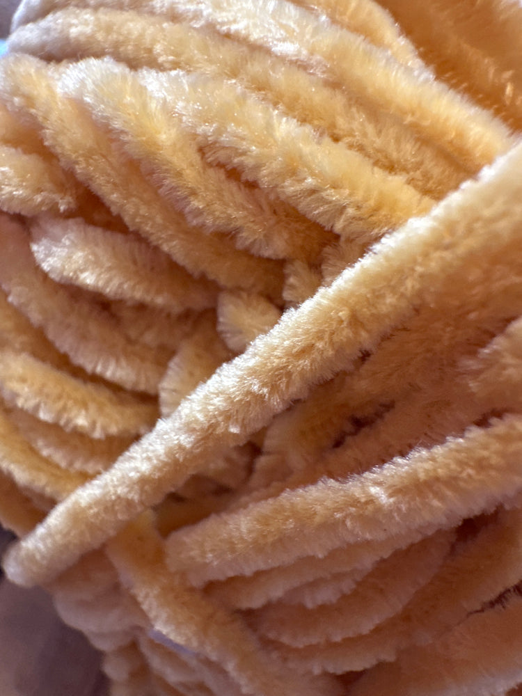 Stylecraft Squeeze Me Yarn – Super Soft Plush Chunky Knitting Yarn