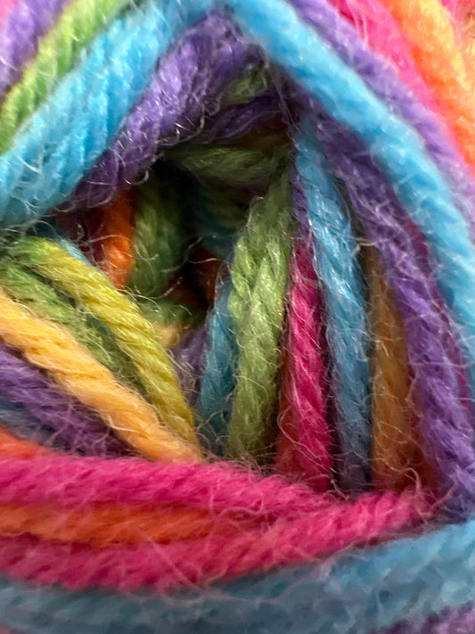 West Yorkshire Spinners Aire Valley Essentials Aran Yarn – British Wool Blend Aran Yarn