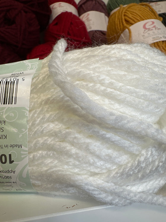 King Cole Super Chunky Big Value - White