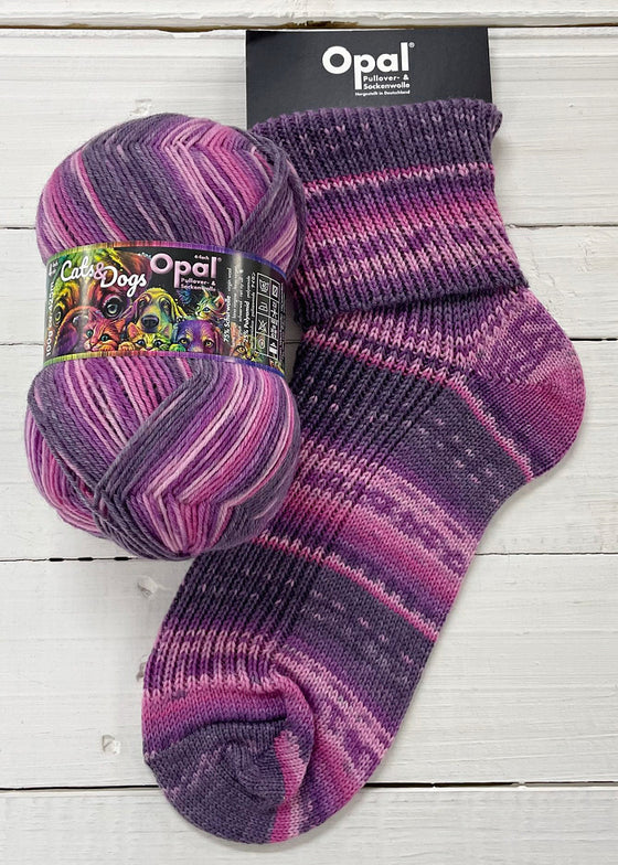 Opal 4ply Cats & Dogs - Charming Tail Wagging Dog
