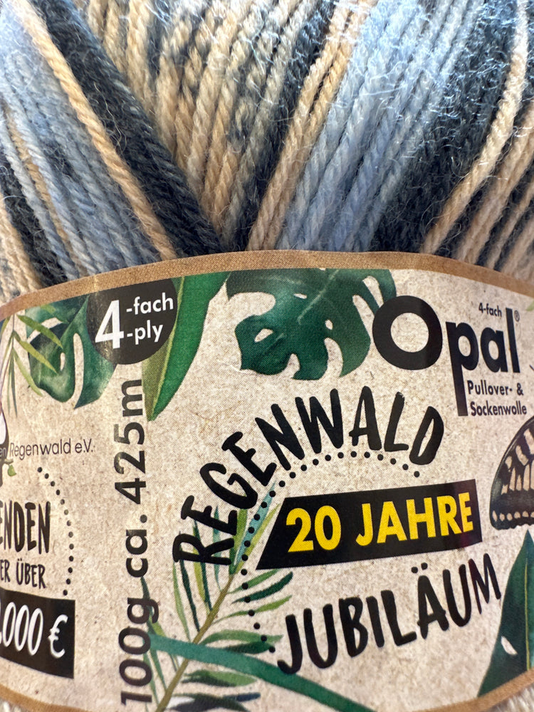 Opal Regenworld 20 4ply Jubilaum skeleton moth
