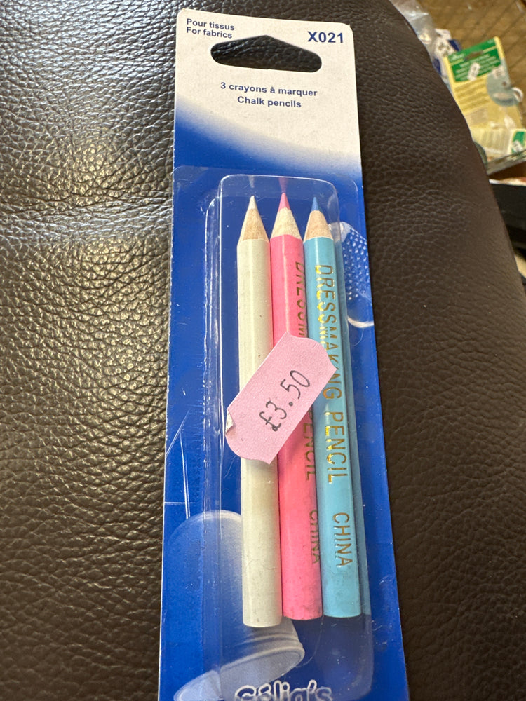 Celia’s 3 Crayon Chalk Pencils X021 – Clear, Temporary Fabric Marking for Sewing & Quilting