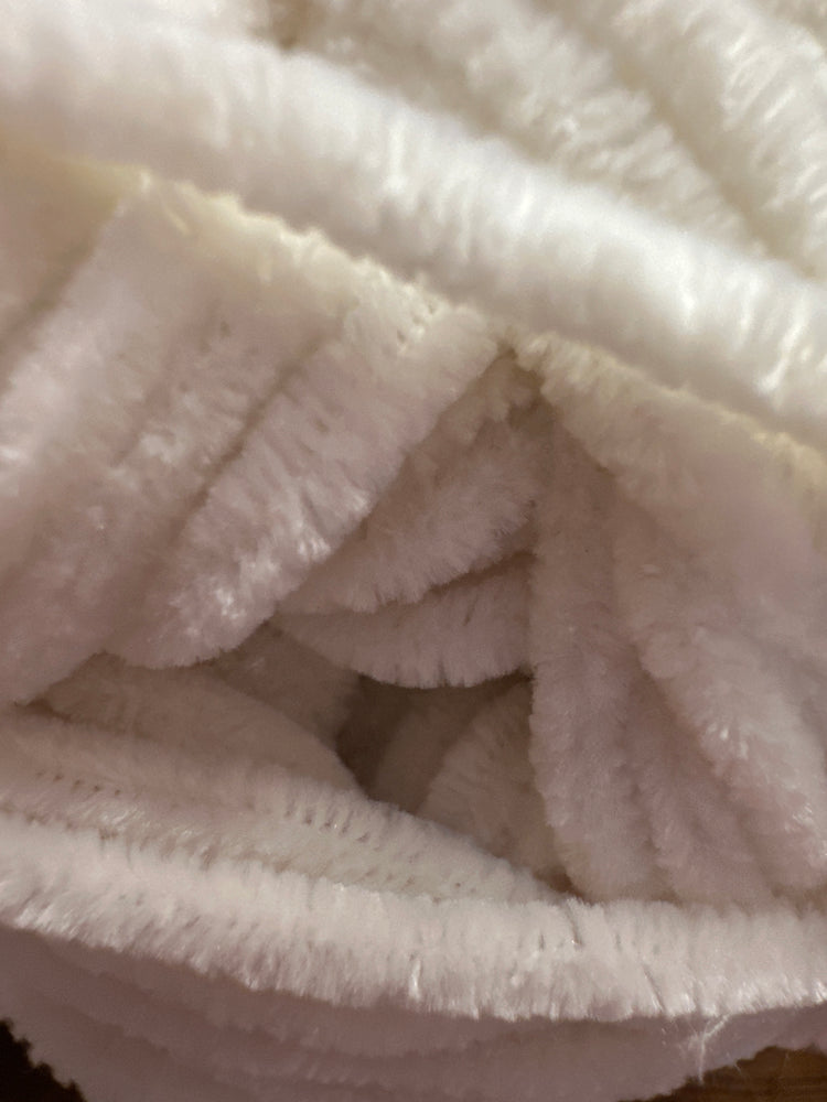 Stylecraft Squeeze Me Yarn – Super Soft Plush Chunky Knitting Yarn