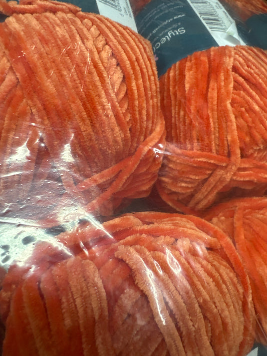 Stylecraft Squeeze Me Dk chenille yarn Carrot Orange