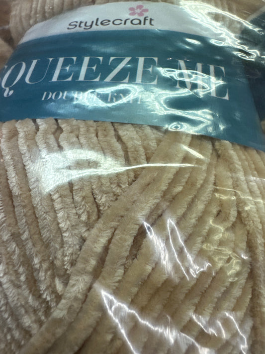 Stylecraft Squeeze Me Dk chenille yarn almond