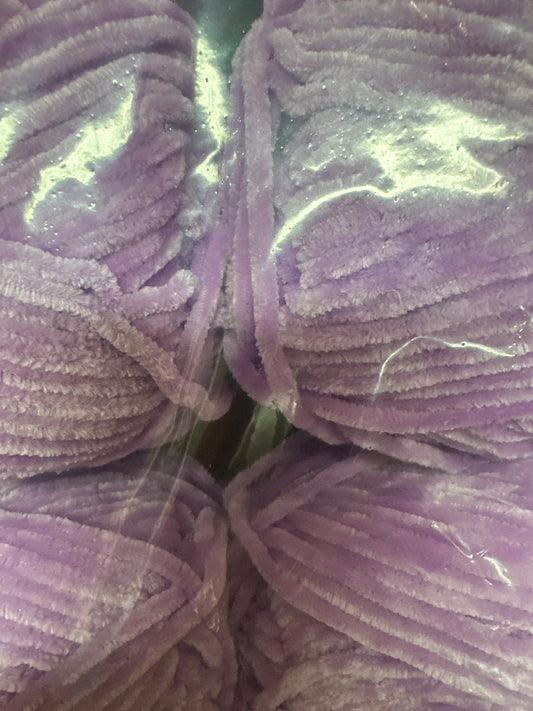 Stylecraft Squeeze Me Dk chenille yarn Lilac