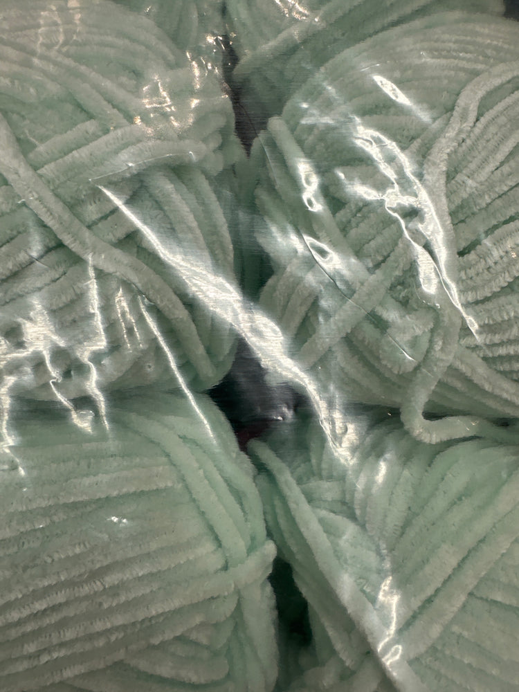 Stylecraft Squeeze Me Dk chenille yarn Mint Green